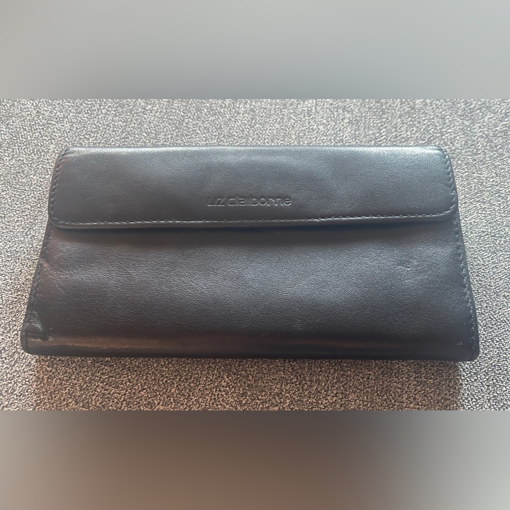Liz Claiborne Classic Black Wallet